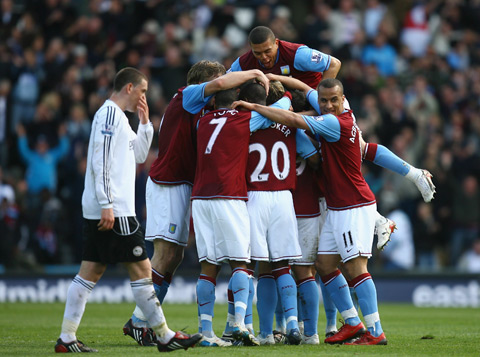 远藤航晒照感谢日本球迷：非常感谢大家的热烈支持（远藤航晒照致谢日本球迷：衷心感谢大家的热情支持）