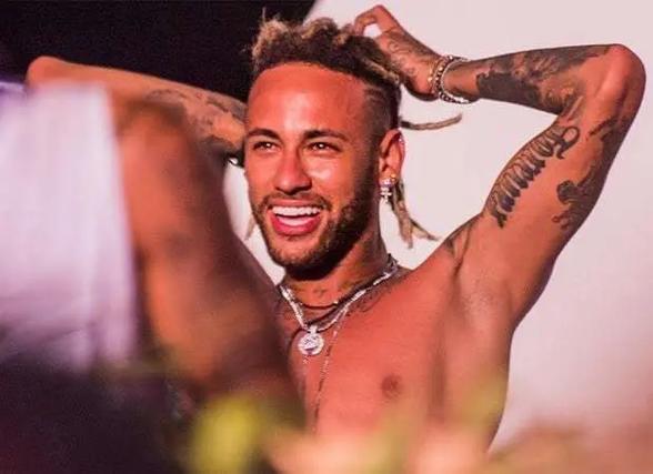 马尔蒂尼：米兰德比不决定冠军归属，意大利的对手都在进步（马尔蒂尼：米兰德比并非冠军定夺关键，意大利的对手正在变强）