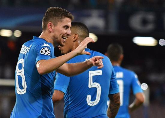 佩莱格里尼：塞维利亚落后时球迷往球场投掷杂物，这样不对（佩莱格里尼不满：塞维利亚落后时球迷向场内投掷杂物的行为不可取）