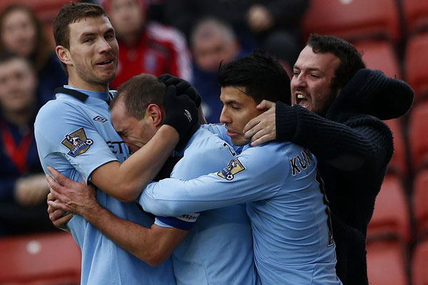 切马：比起布斯克茨，我觉得自己更像罗德里（切马：与其说像布斯克茨，不如说更像罗德里）