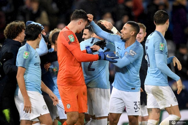 卡什：夏窗我收到好几份报价，但我就想留在维拉，我喜欢这里（卡什：夏窗收到多份报价仍选择留在维拉，我很喜欢这里）